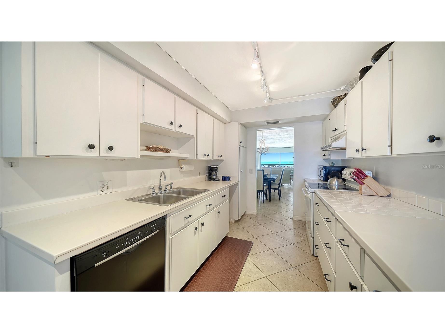 19 Whispering Sands Drive #204 Sarasota FL 34242 - GULF OF AMERICA A4681694 image28