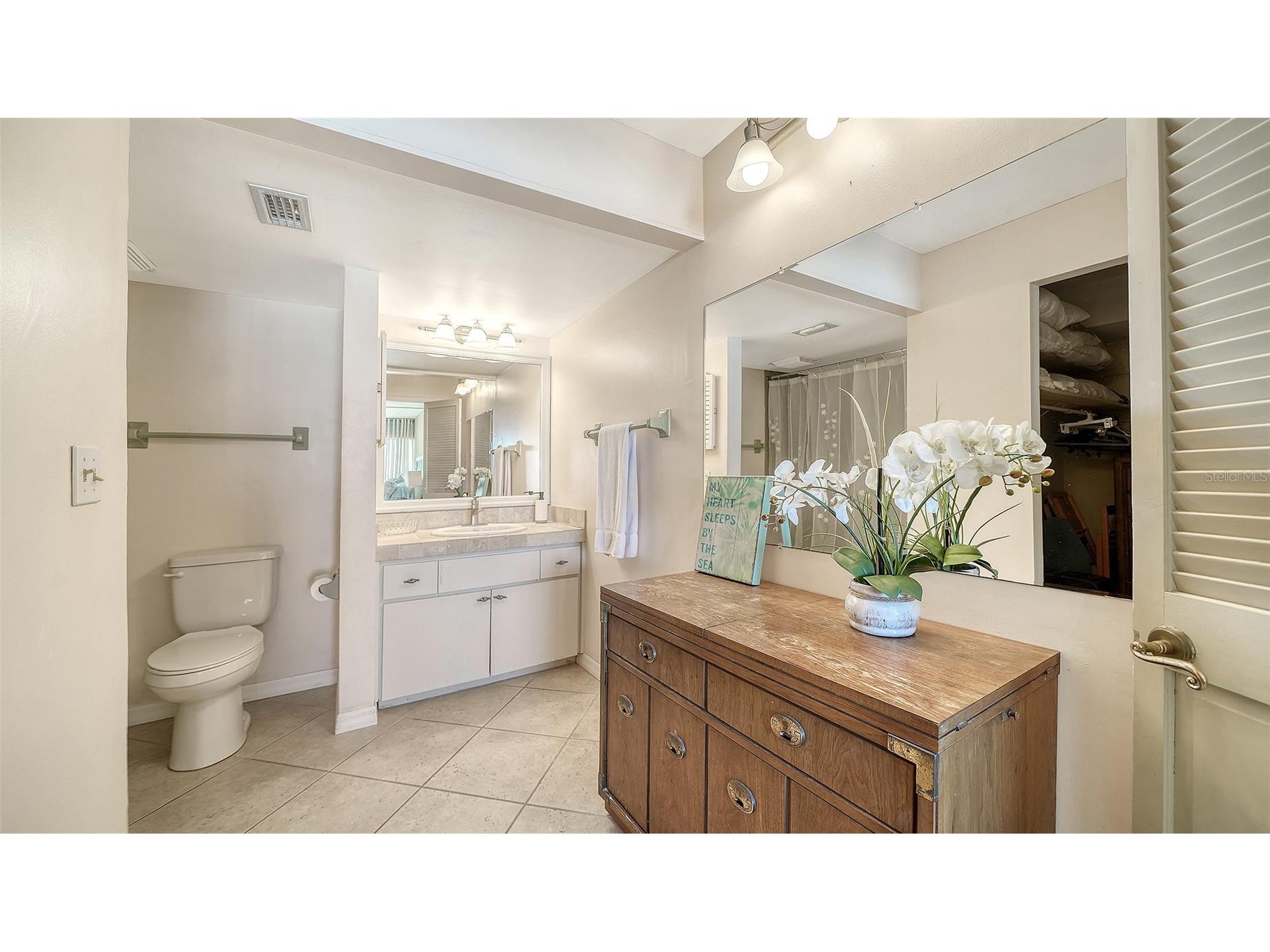 19 Whispering Sands Drive #204 Sarasota FL 34242 - GULF OF AMERICA A4681694 image31