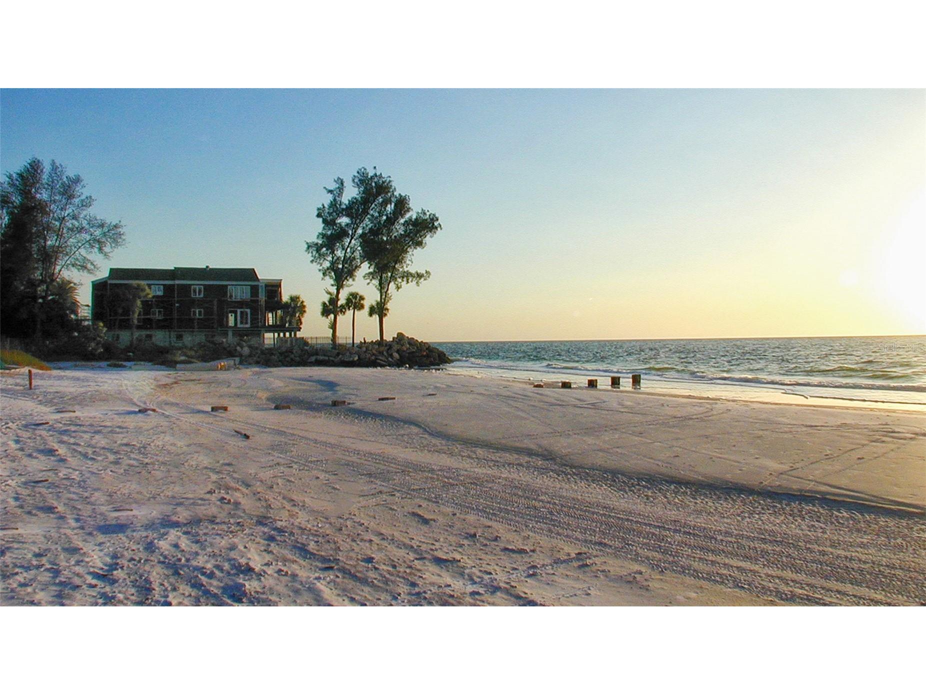 19 Whispering Sands Drive #204 Sarasota FL 34242 - GULF OF AMERICA A4681694 image49