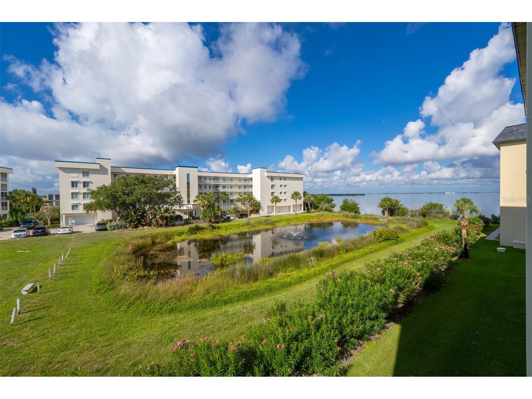 190 Escambia Lane #305 Cocoa Beach FL 32931 - BANANA RIVER O6418183 image2