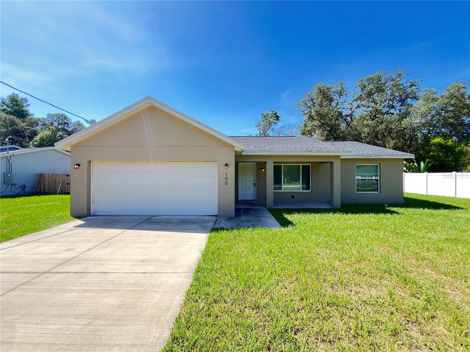 190 Fisher Way Ocklawaha FL 32179 O6419624 image1