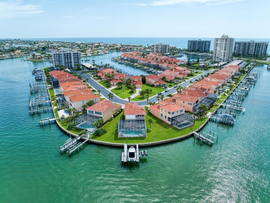 190 Sand Key Estates Drive Clearwater FL 33767 - INTRACOASTAL WATERWAY U8208319 image1