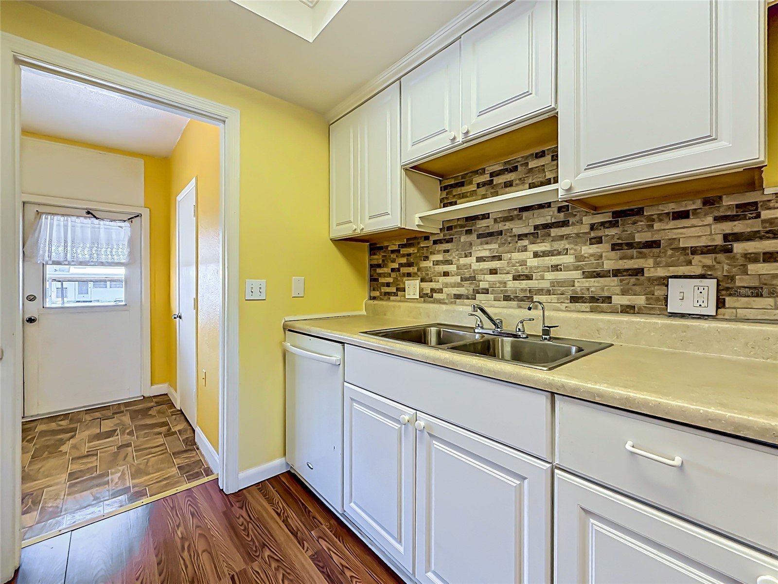 1900 59th Avenue N #106 Saint Petersburg FL 33714 TB8505736 image11