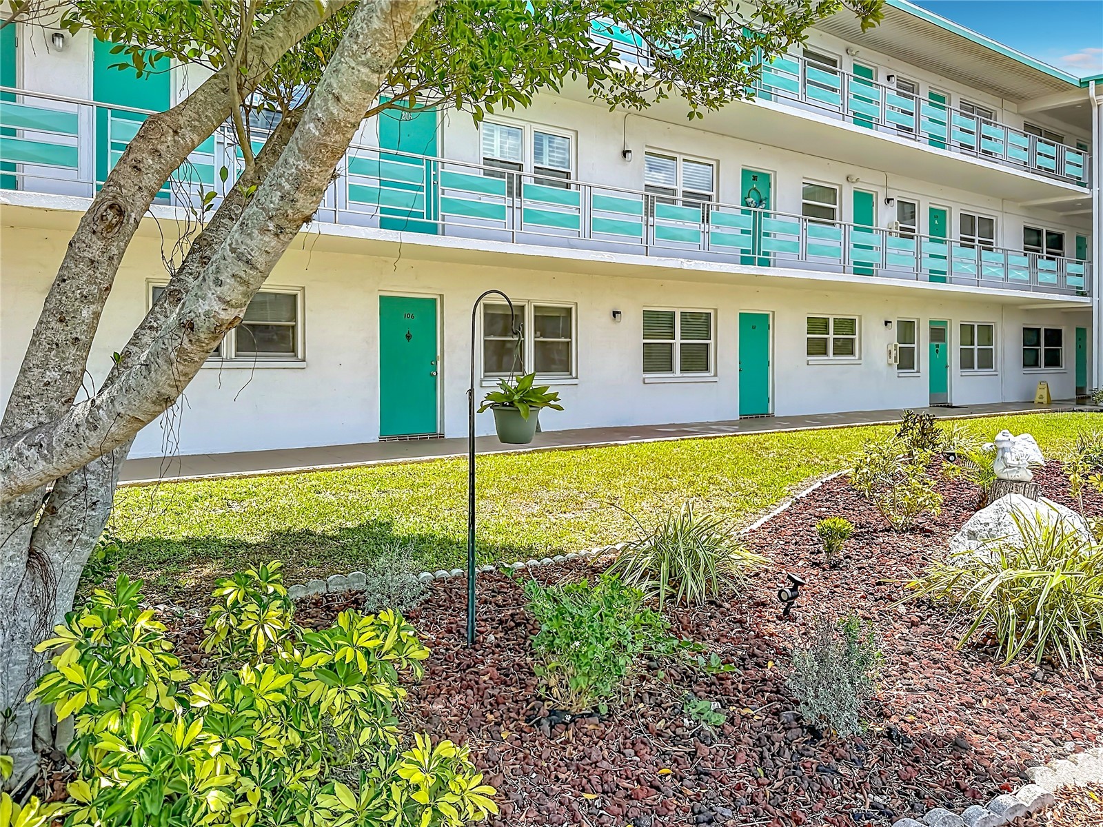 1900 59th Avenue N #106 Saint Petersburg FL 33714 TB8505736 image42