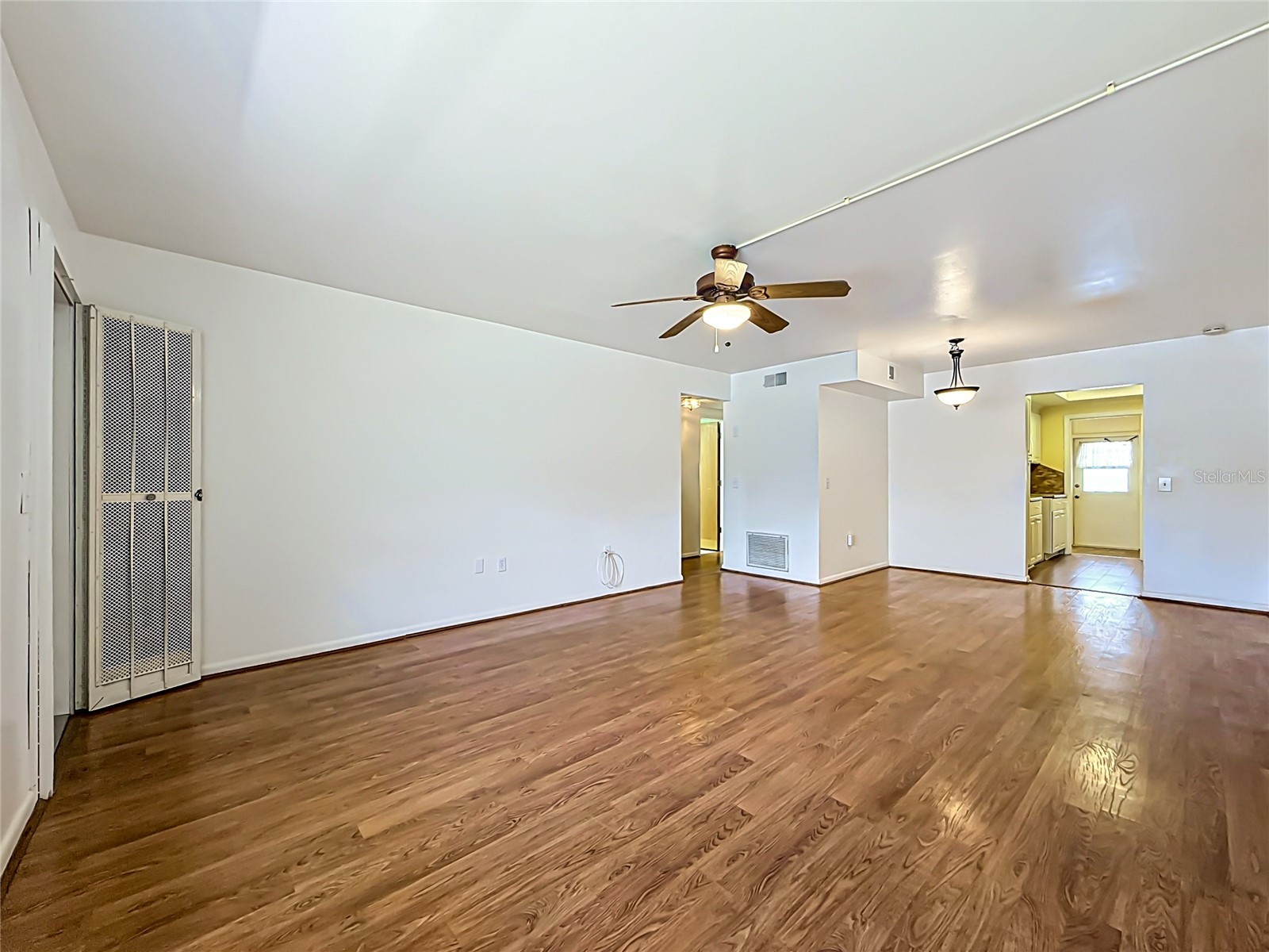 1900 59th Avenue N #106 Saint Petersburg FL 33714 TB8505736 image6