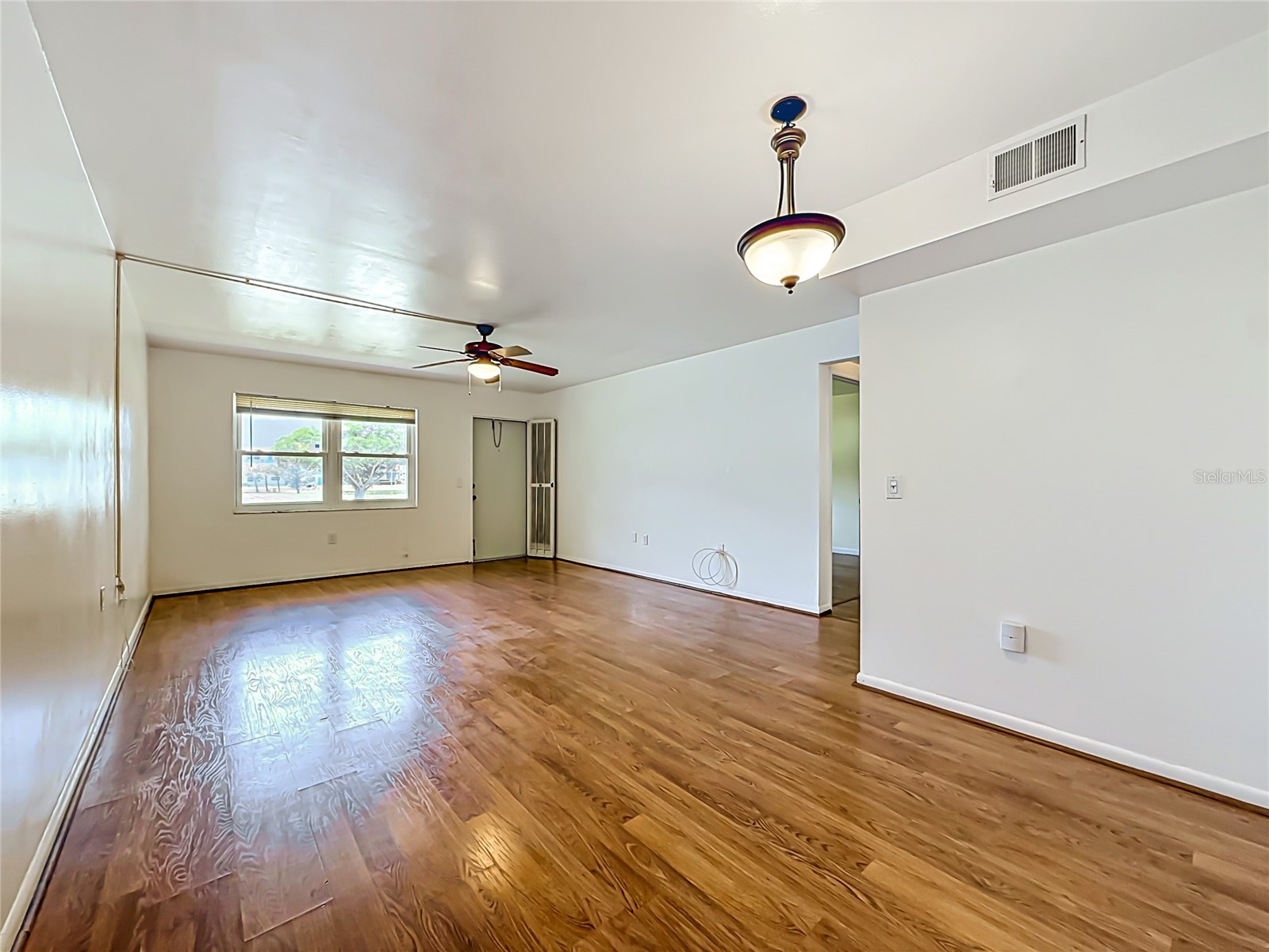 1900 59th Avenue N #106 Saint Petersburg FL 33714 TB8505736 image7