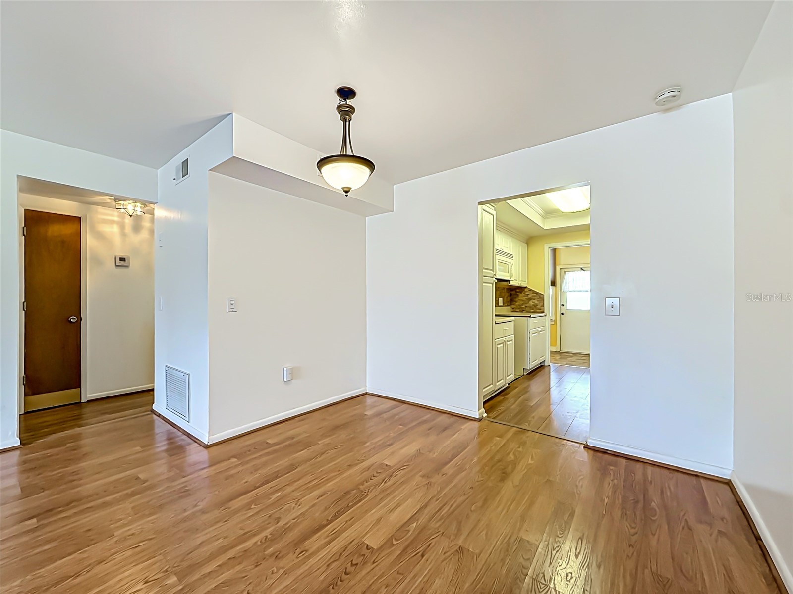 1900 59th Avenue N #106 Saint Petersburg FL 33714 TB8505736 image8