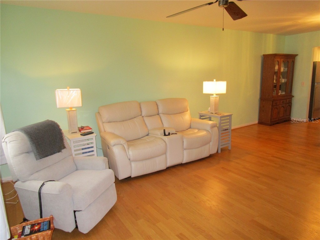 1900 59th Avenue N #212 Saint Petersburg FL 33714 - UATAN TB8342079 image2