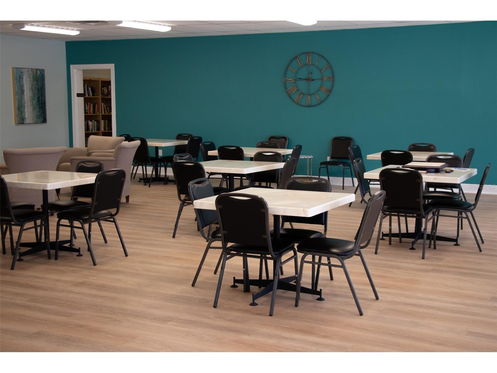 1900 59th Avenue N #305 Saint Petersburg FL 33714 - UATAN TB8463678 image32