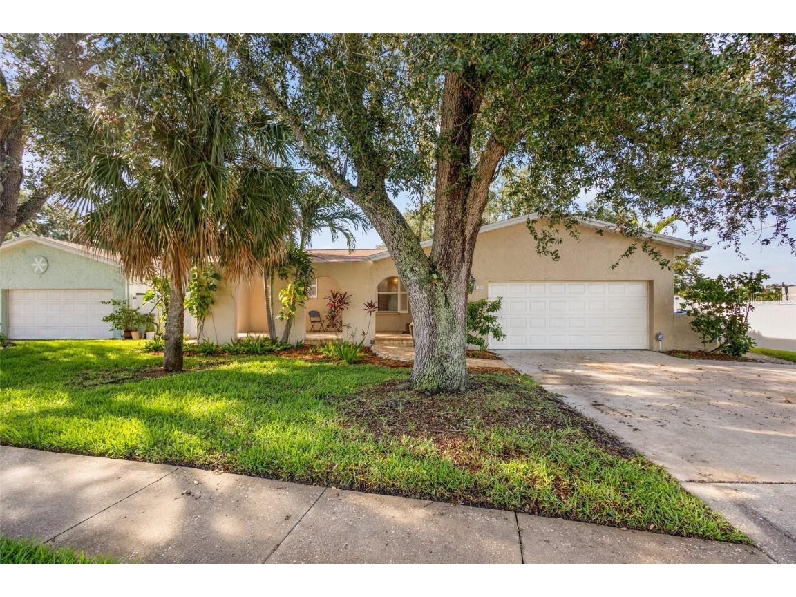 1900 62nd Avenue NE Saint Petersburg FL 33702 U8254464 image1