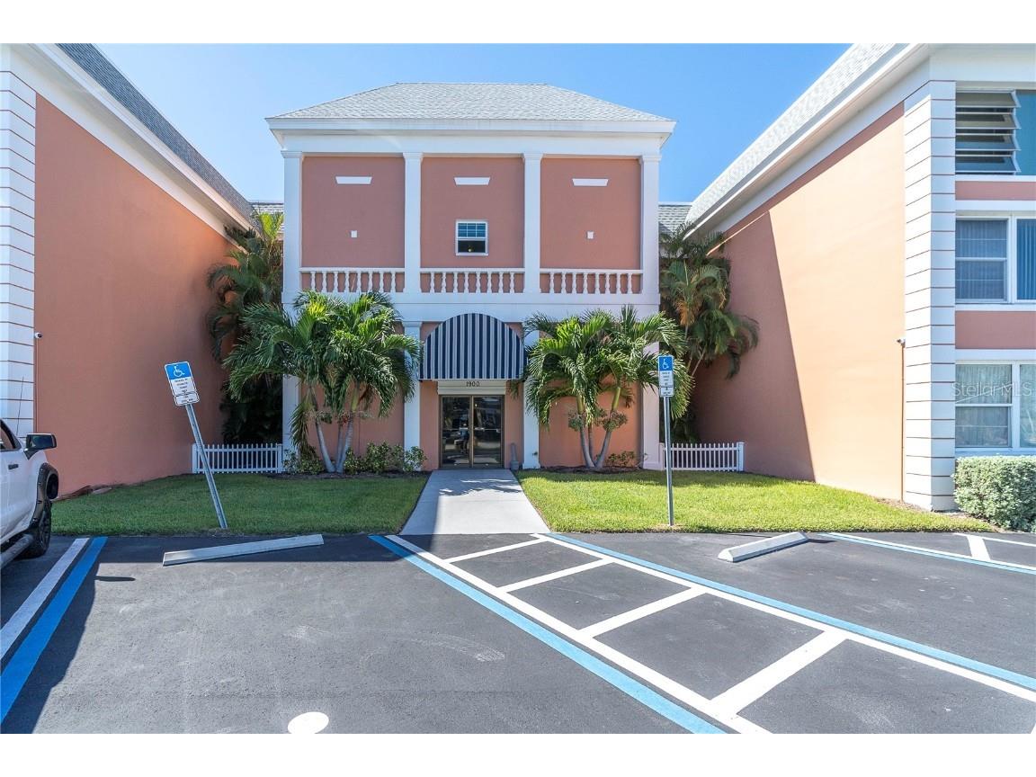 1900 68th Street N #208 Saint Petersburg FL 33710 U8218388 image1