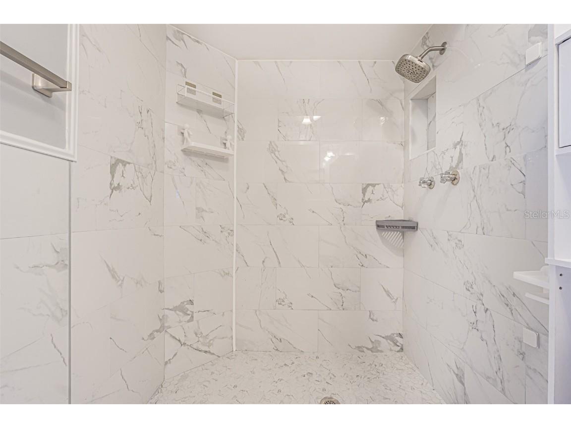 1900 68th Street N #301 Saint Petersburg FL 33710 TB8322399 image24