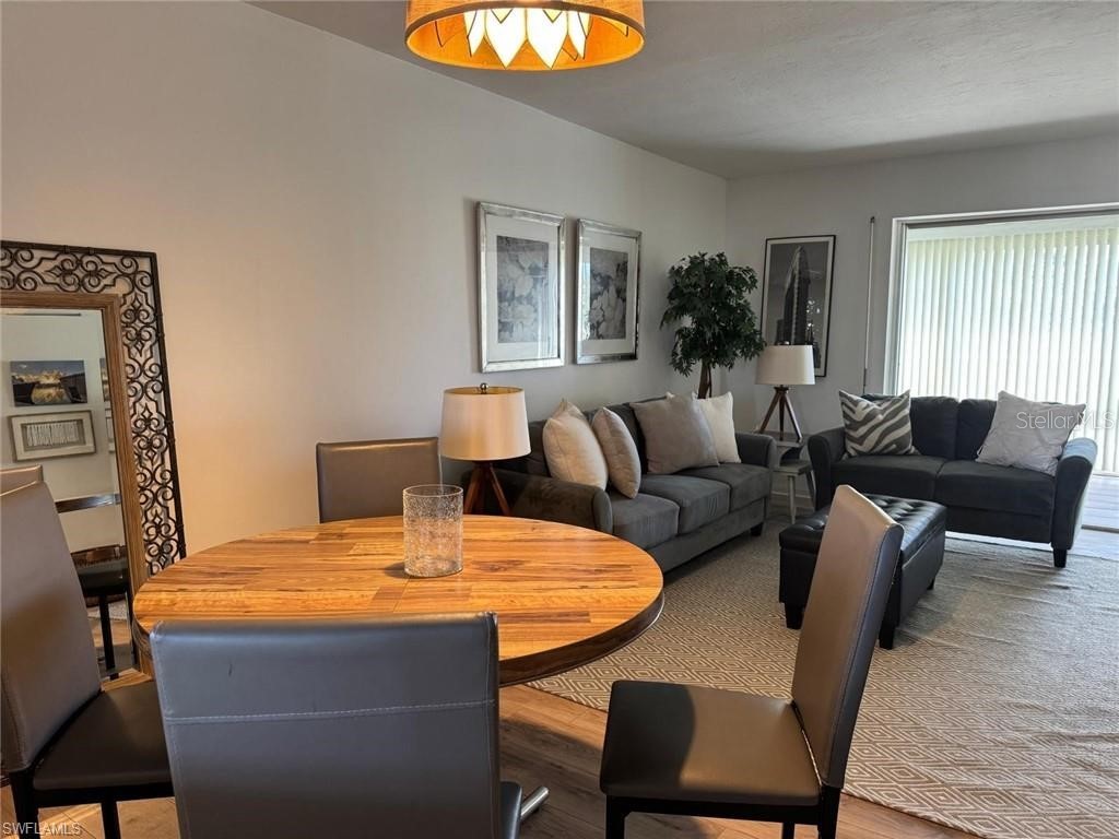 1900 Alamanda Drive #303 Naples FL 34102 C7513015 image2