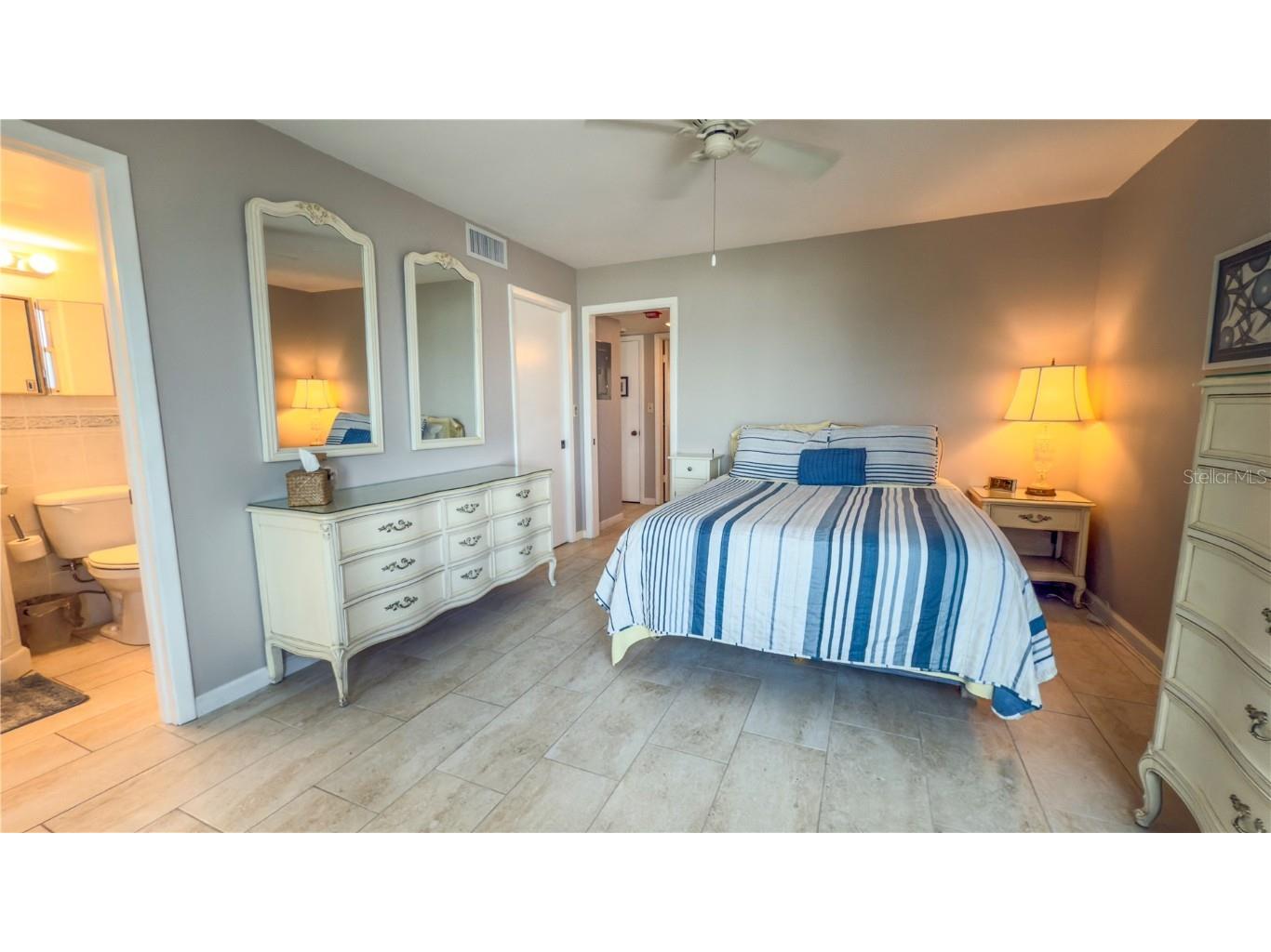 1900 Benjamin Franklin Drive #201BER Sarasota FL 34236 - GULF OF MEXICO A4671848 image11