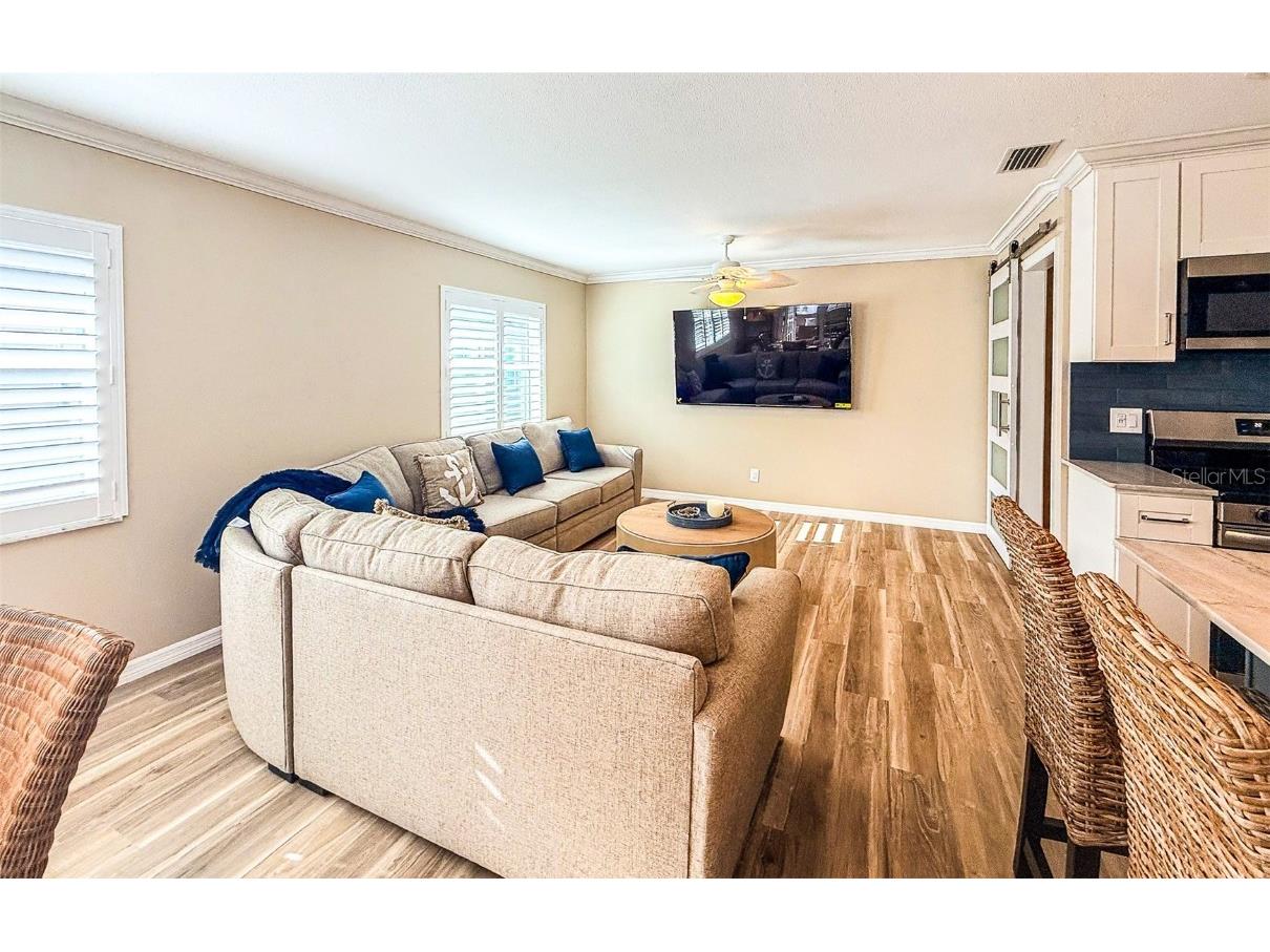 1900 Benjamin Franklin Drive #3 Sarasota FL 34236 A4650732 image9