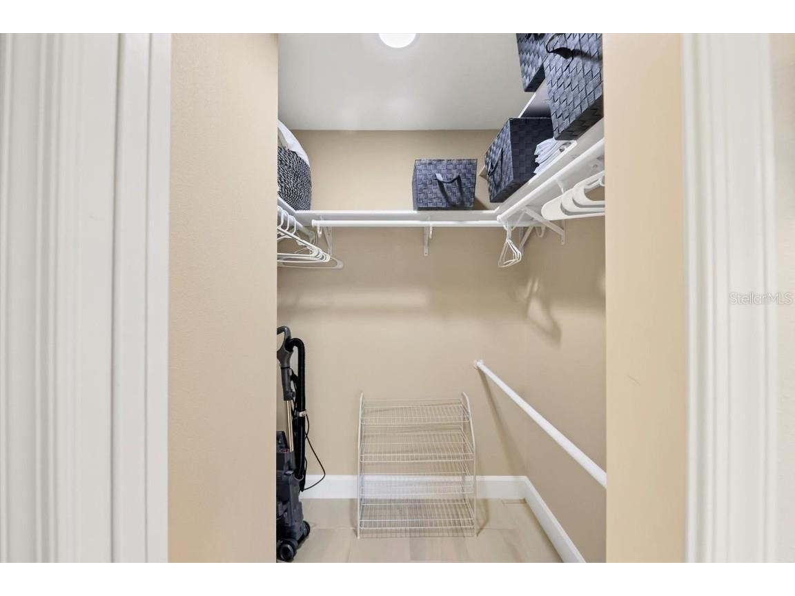 1900 Benjamin Franklin Drive #V-15 Sarasota FL 34236 A4621429 image20