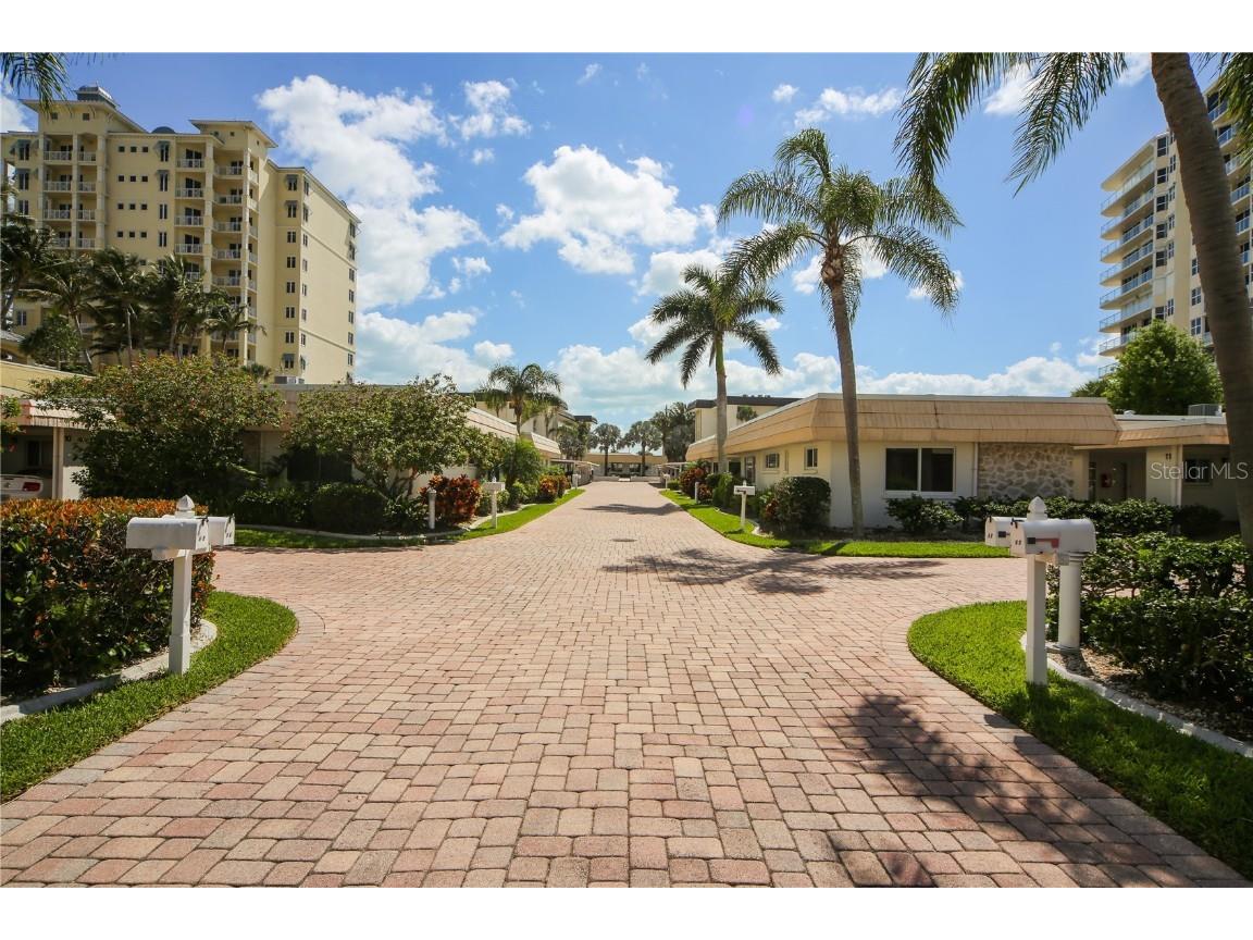 1900 Benjamin Franklin Drive #V-15 Sarasota FL 34236 A4621429 image26