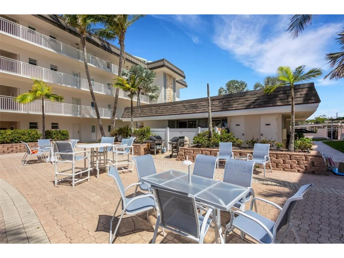 1900 Benjamin Franklin Drive #V-15 Sarasota FL 34236 A4621429 image32