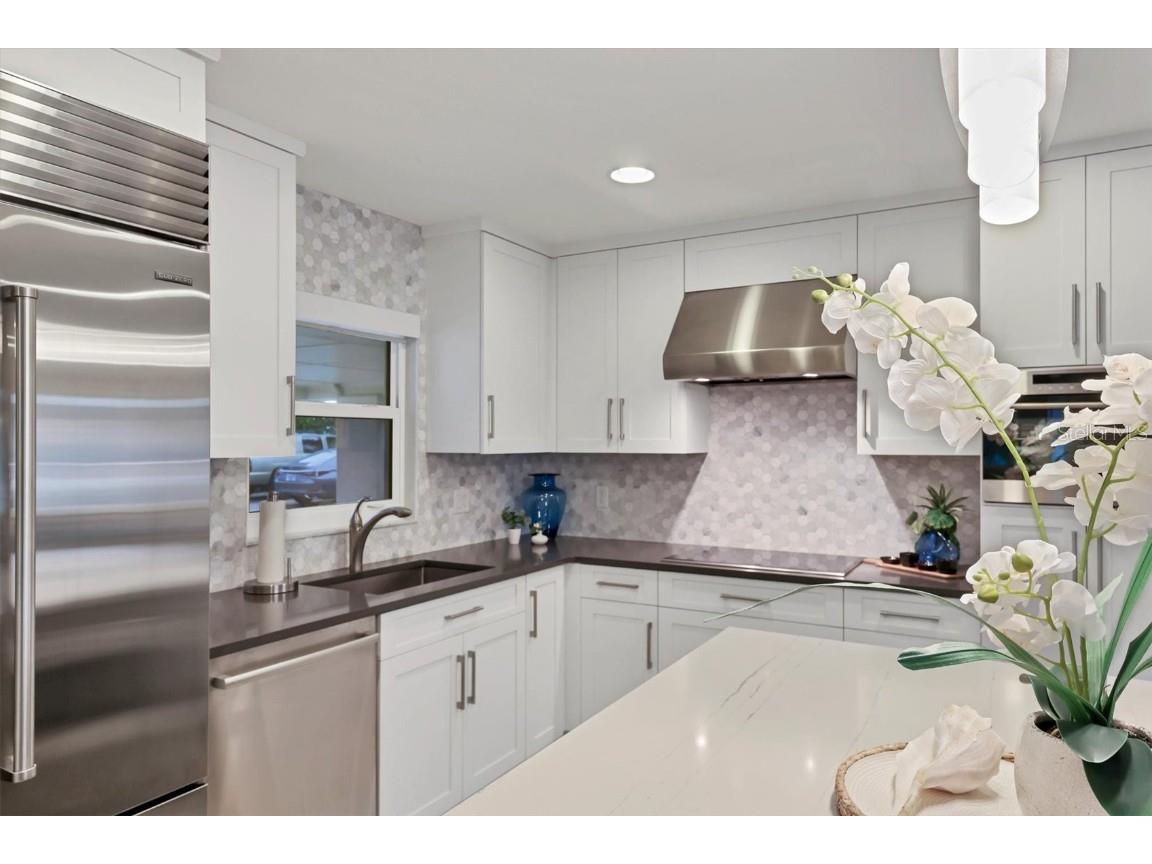 1900 Benjamin Franklin Drive #V-15 Sarasota FL 34236 A4621429 image6