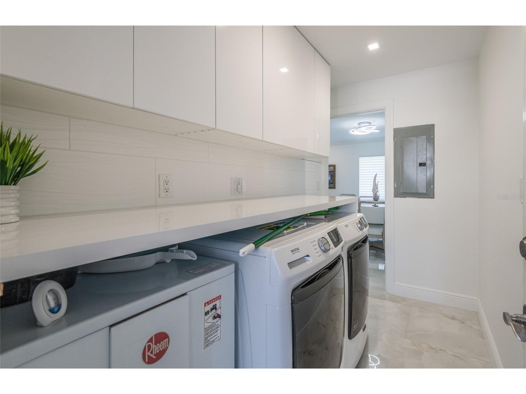 1900 Benjamin Franklin Drive #V11 Sarasota FL 34236 A4692271 image15