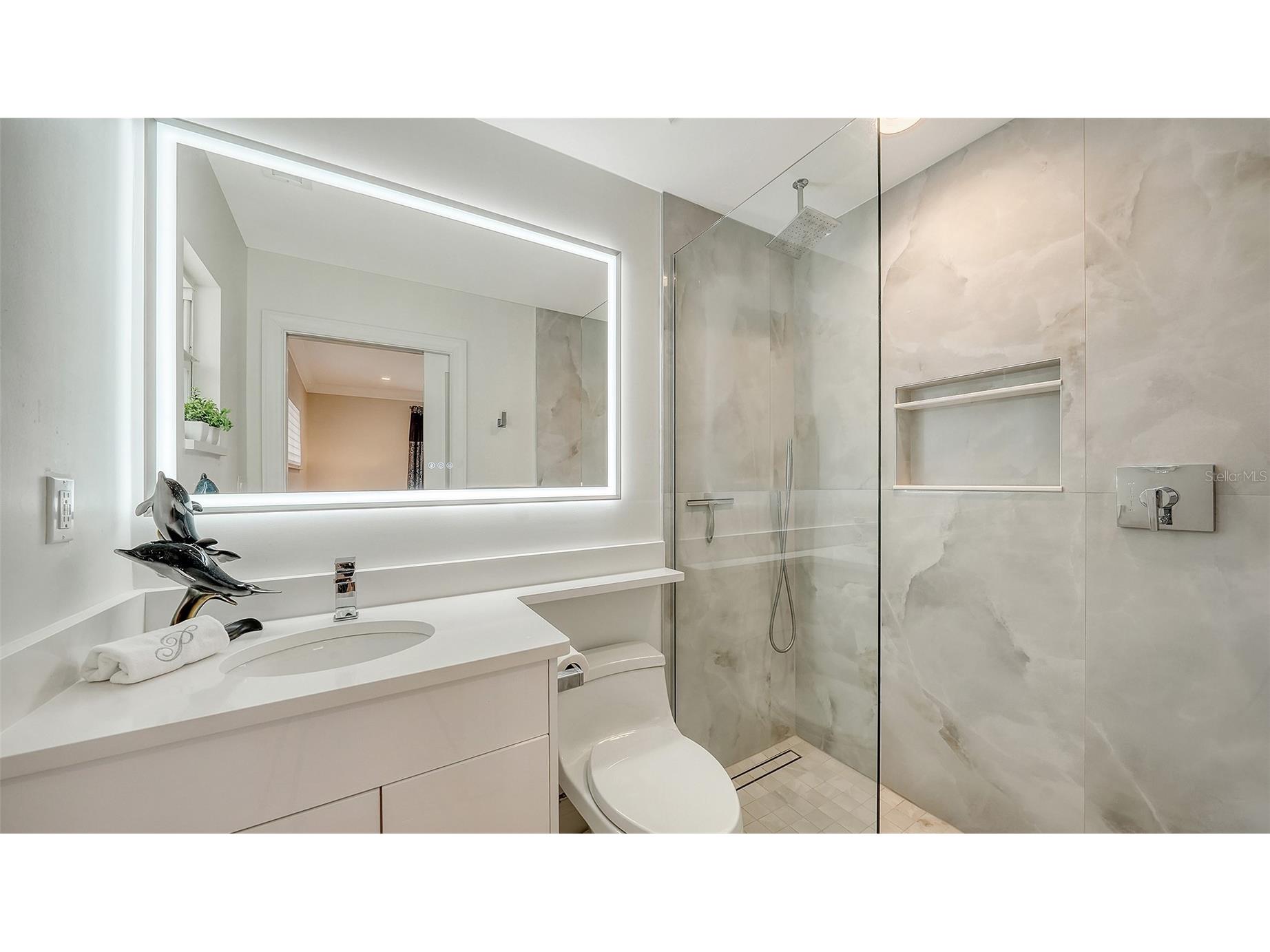 1900 Benjamin Franklin Drive #V11 Sarasota FL 34236 - GULF OF MEXICO A4696174 image23