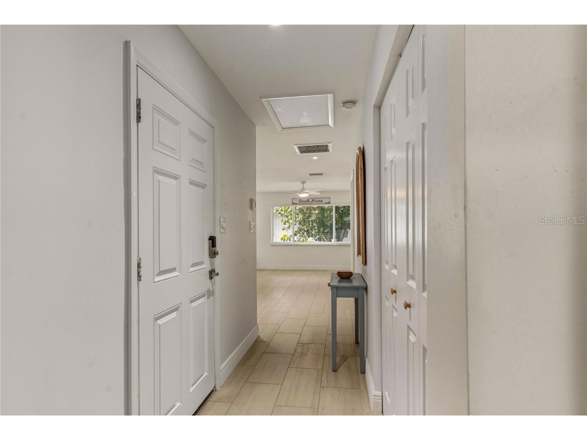 1900 Benjamin Franklin Drive #V12 Sarasota FL 34236 A4671208 image10