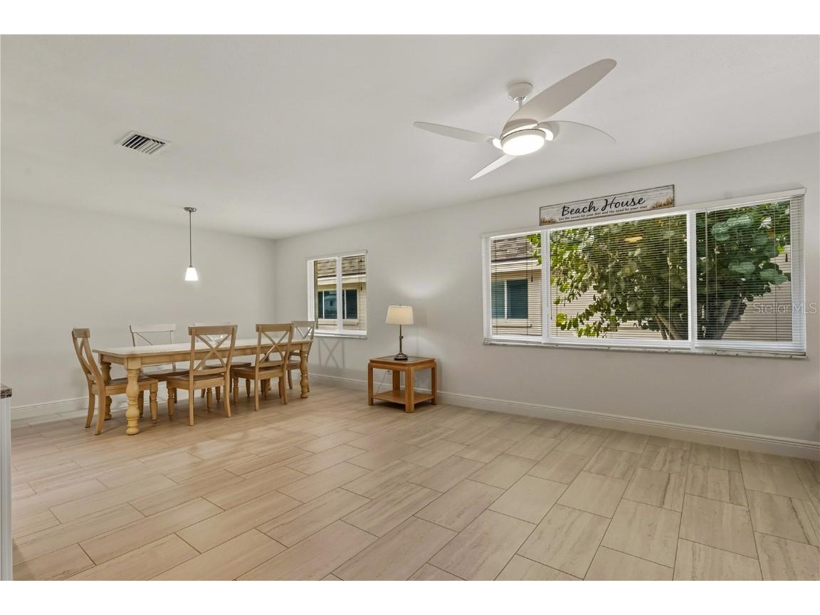 1900 Benjamin Franklin Drive #V12 Sarasota FL 34236 A4671208 image11