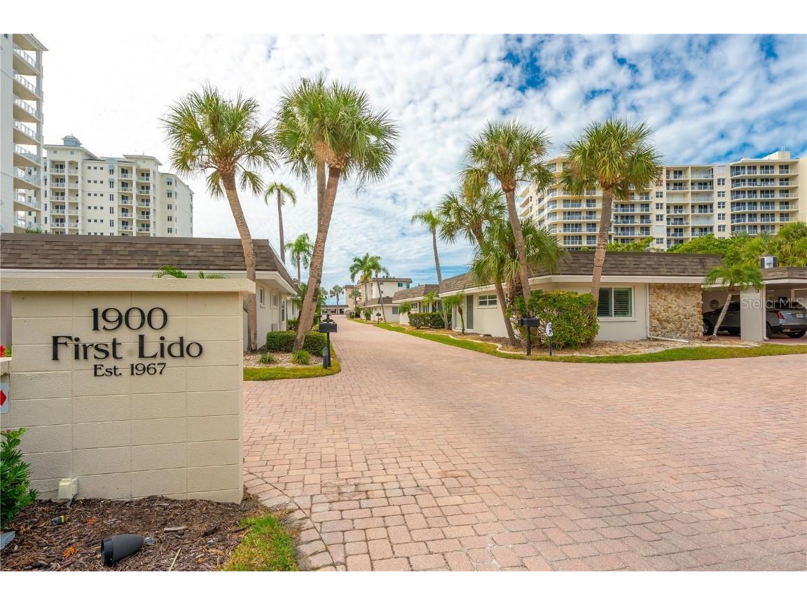 1900 Benjamin Franklin Drive #V12 Sarasota FL 34236 A4671208 image2