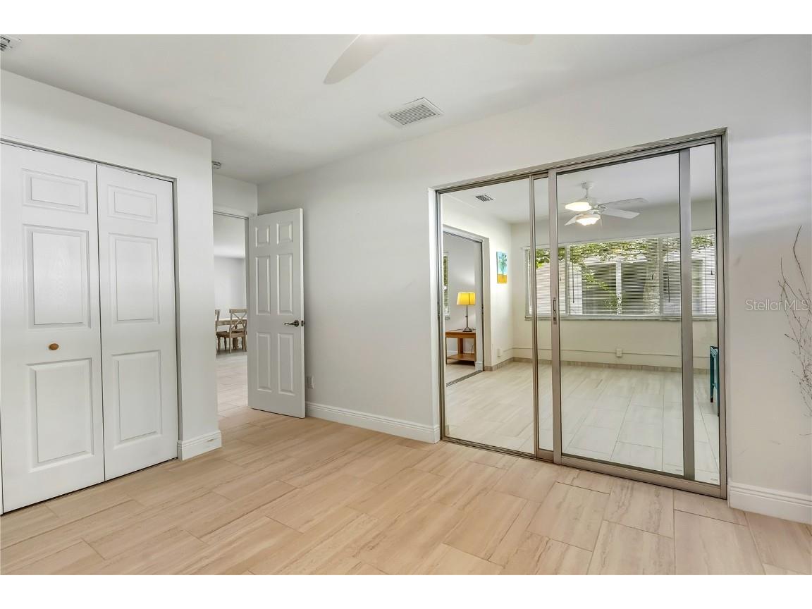 1900 Benjamin Franklin Drive #V12 Sarasota FL 34236 A4671208 image27