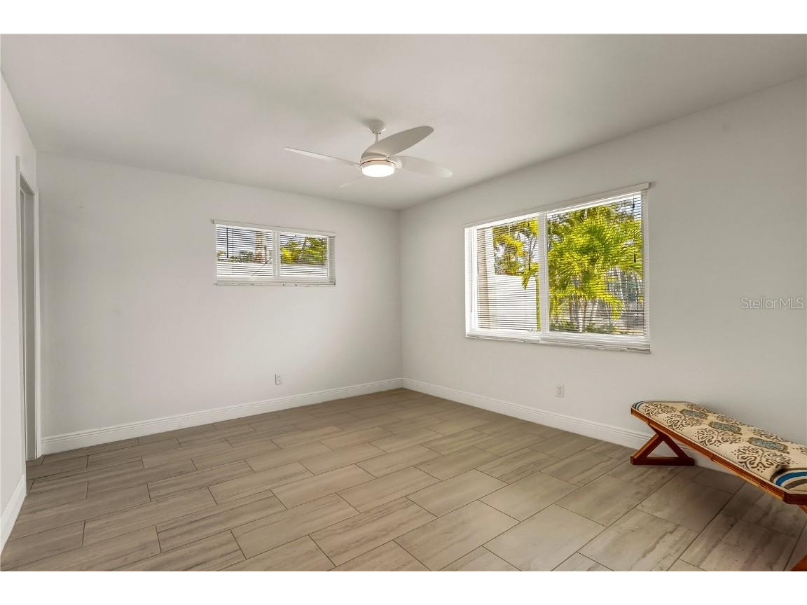 1900 Benjamin Franklin Drive #V12 Sarasota FL 34236 A4671208 image29