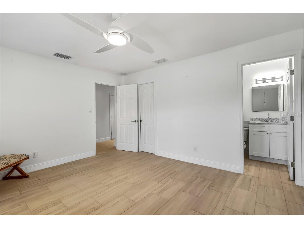 1900 Benjamin Franklin Drive #V12 Sarasota FL 34236 A4671208 image31