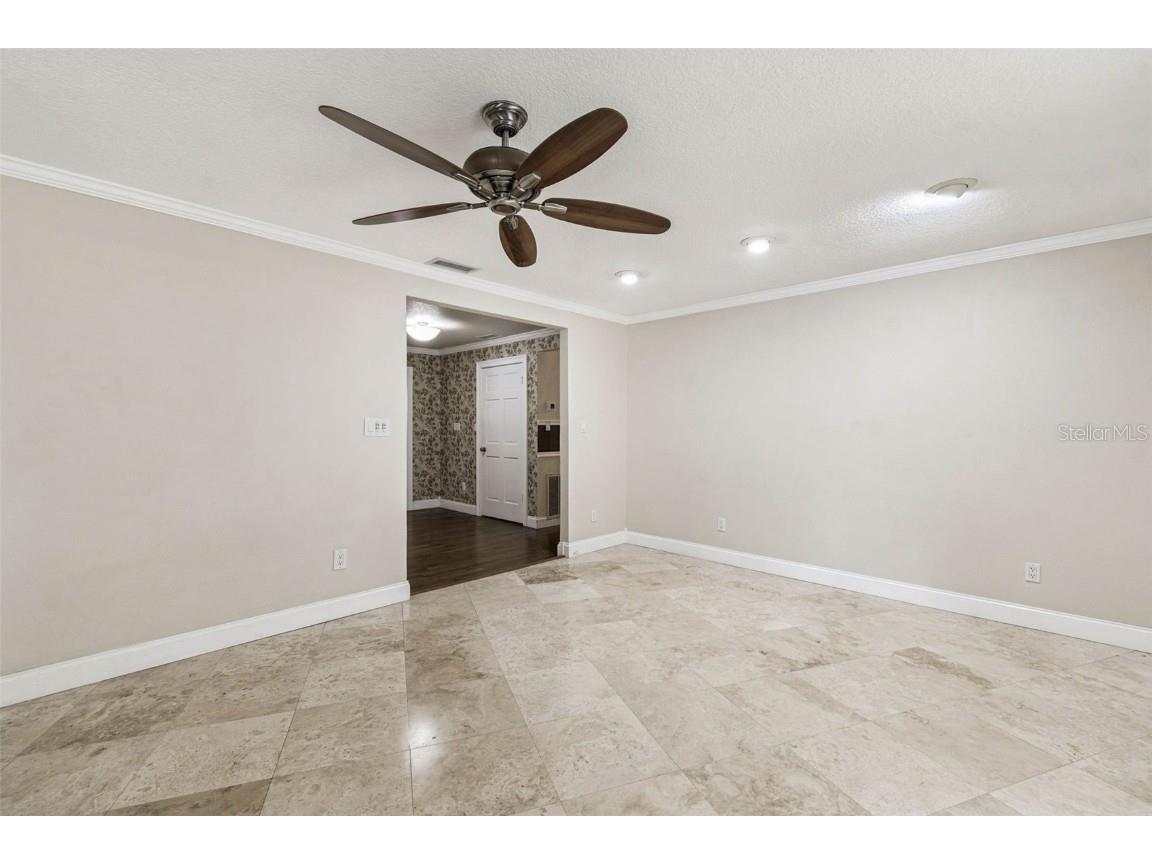 1900 Capri Road Valrico FL 33594 - VALRICO LAKE TB8454093 image17