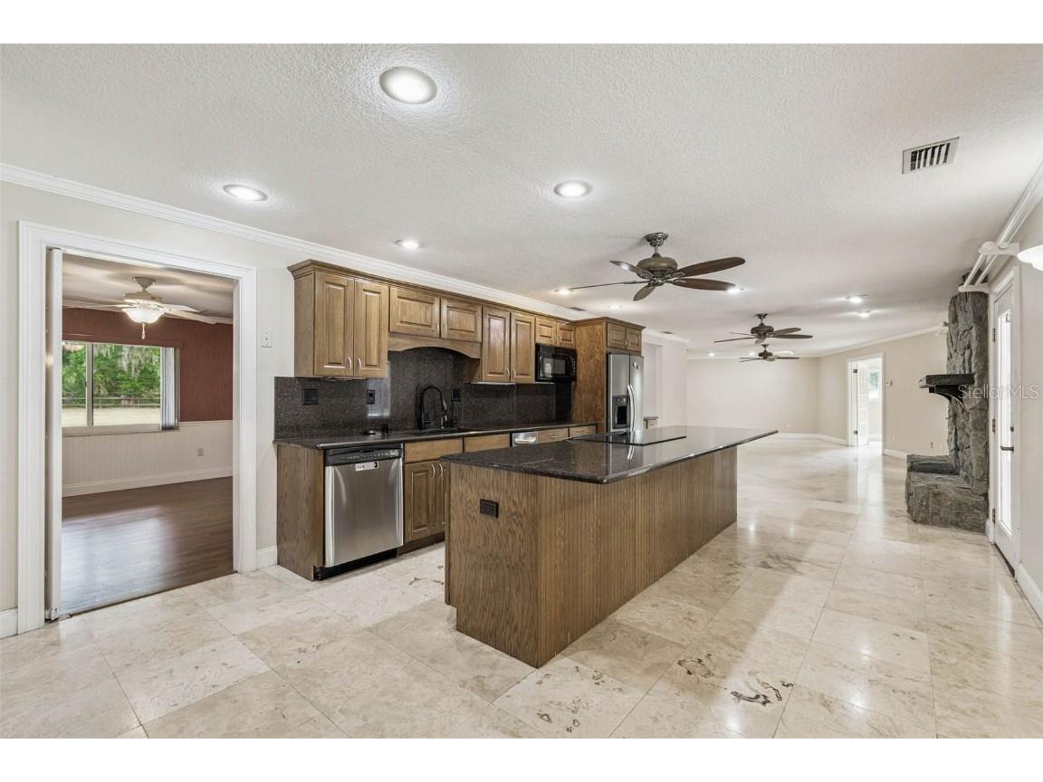 1900 Capri Road Valrico FL 33594 - VALRICO LAKE TB8454093 image32