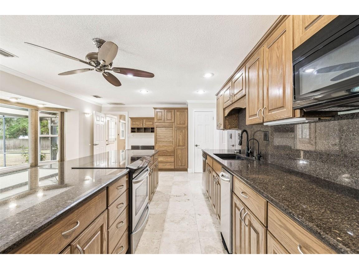 1900 Capri Road Valrico FL 33594 - VALRICO LAKE TB8454093 image40