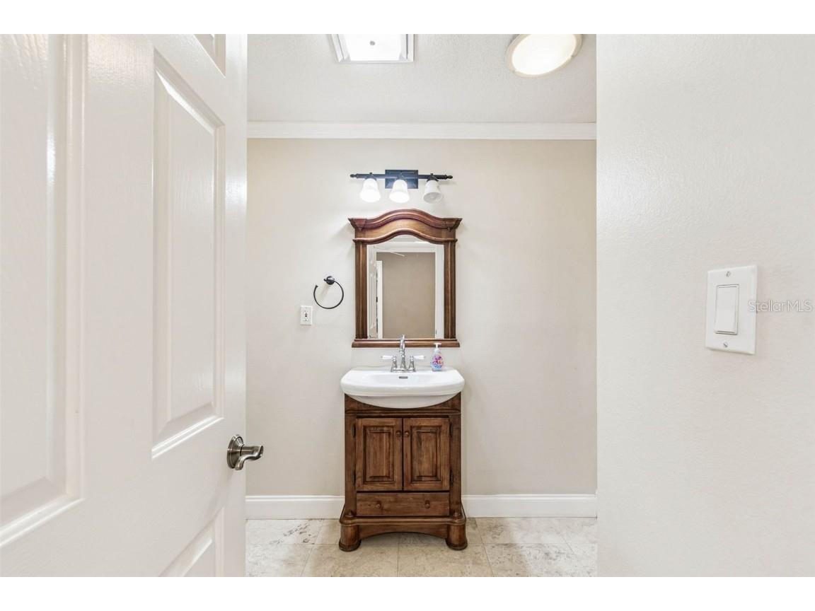 1900 Capri Road Valrico FL 33594 - VALRICO LAKE TB8454093 image43