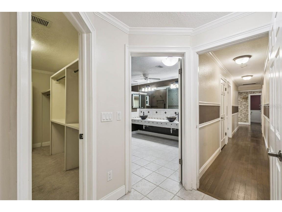 1900 Capri Road Valrico FL 33594 - VALRICO LAKE TB8454093 image55