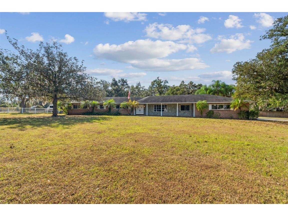 1900 Capri Road Valrico FL 33594 - VALRICO LAKE TB8454093 image6