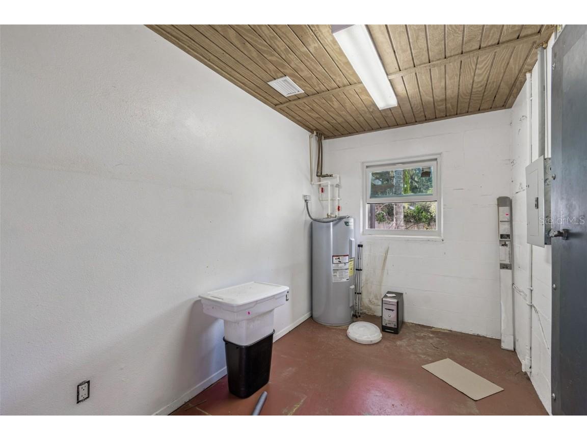 1900 Capri Road Valrico FL 33594 - VALRICO LAKE TB8454093 image81