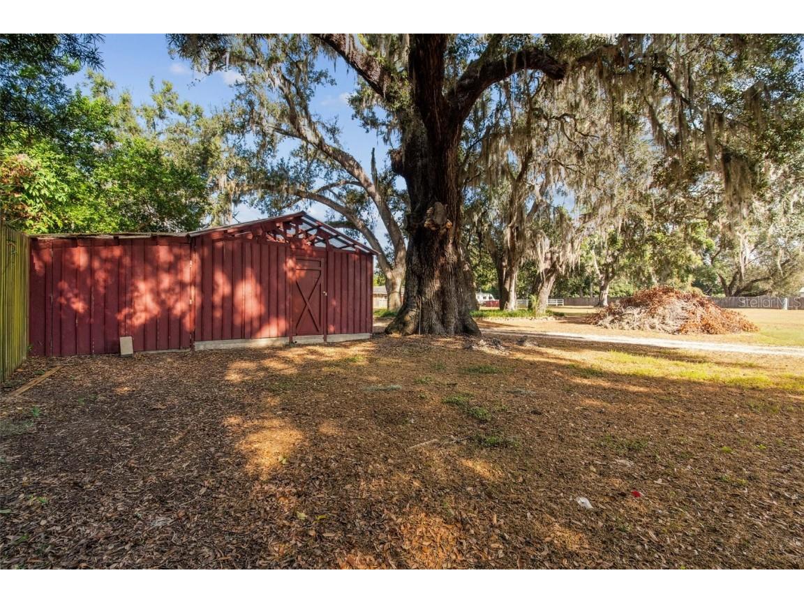 1900 Capri Road Valrico FL 33594 - VALRICO LAKE TB8454093 image84