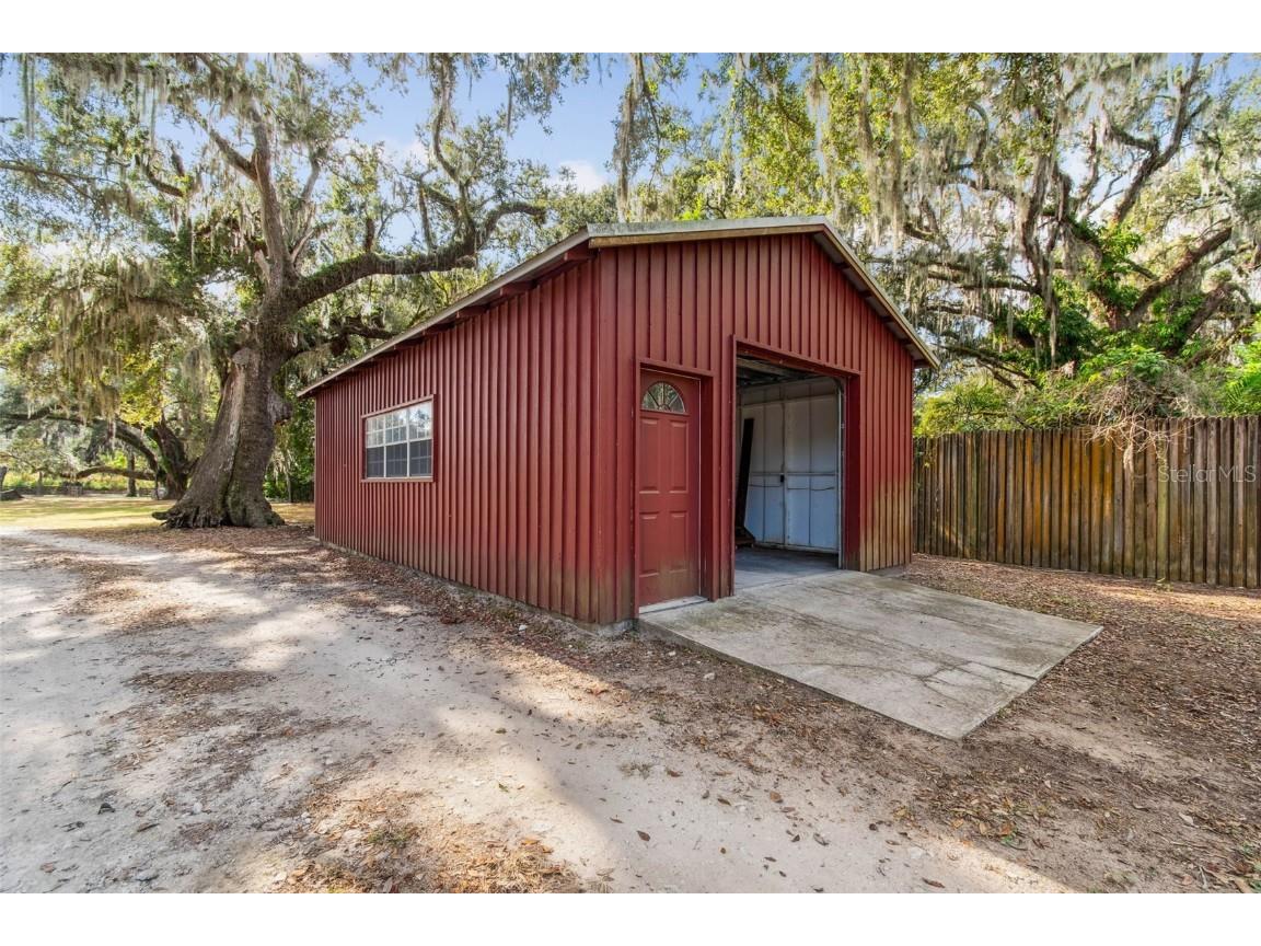 1900 Capri Road Valrico FL 33594 - VALRICO LAKE TB8454093 image85