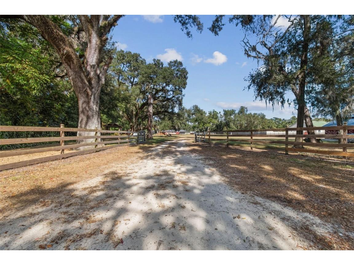 1900 Capri Road Valrico FL 33594 - VALRICO LAKE TB8454093 image88