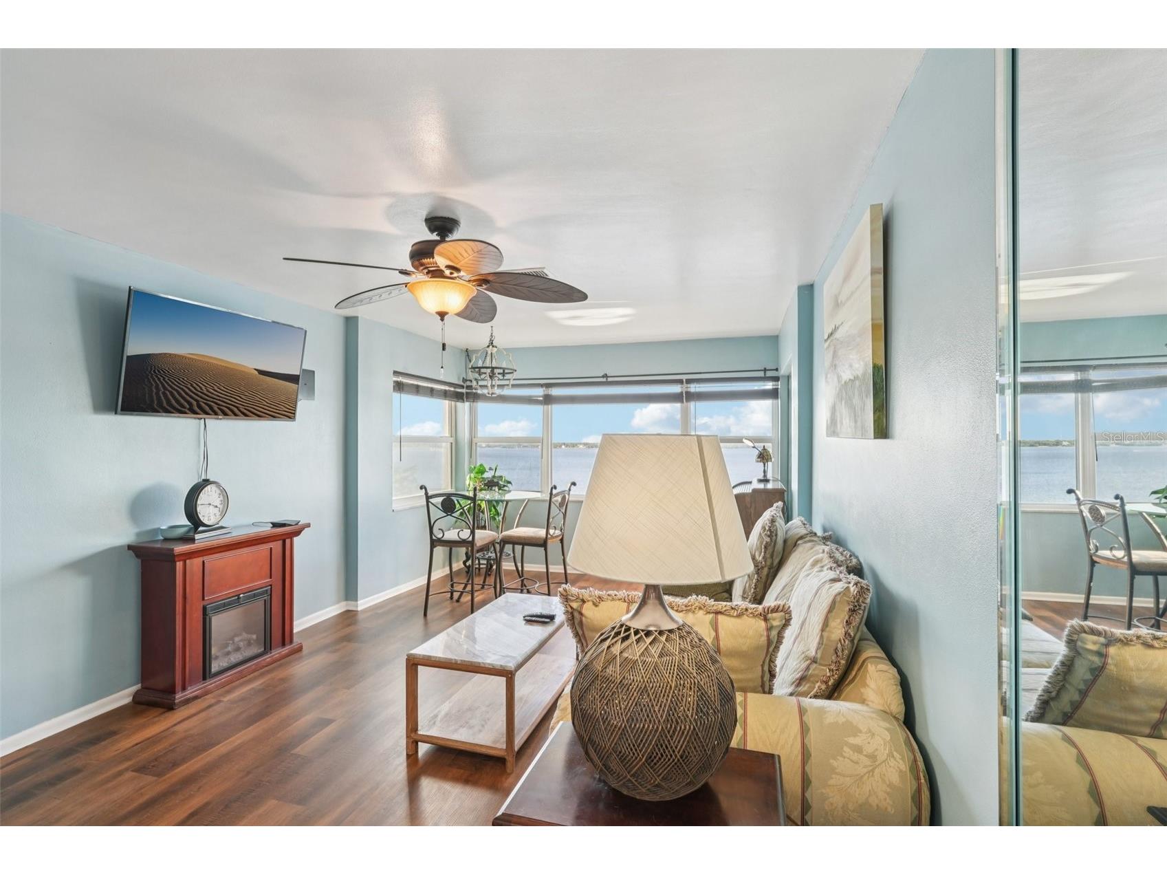 1900 Clifford Street #701A Fort Myers FL 33901 - CALOOSAHATCHEE RIVER A4673644 image11