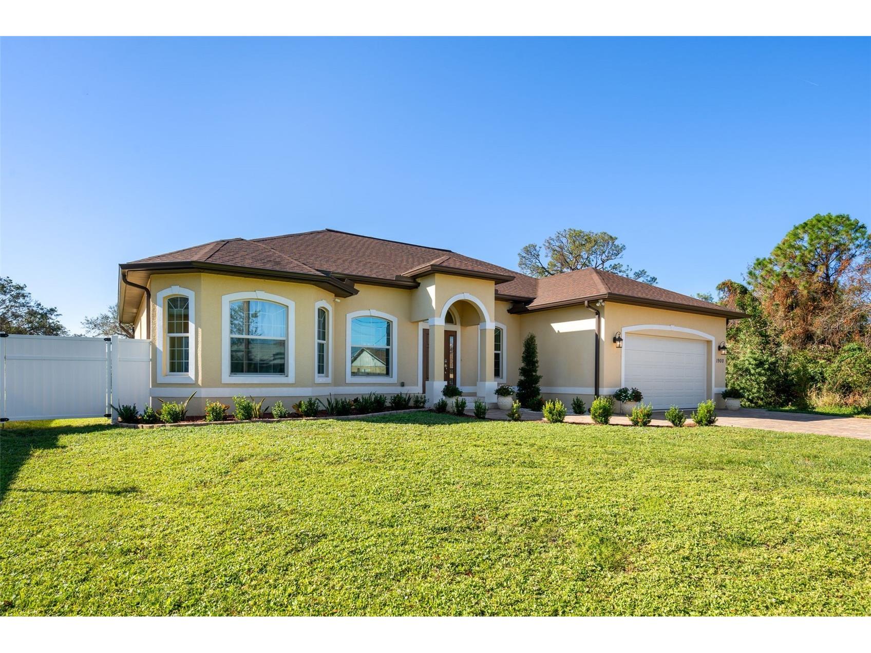 1900 Colleen Street Sarasota FL 34231 R4910744 image2