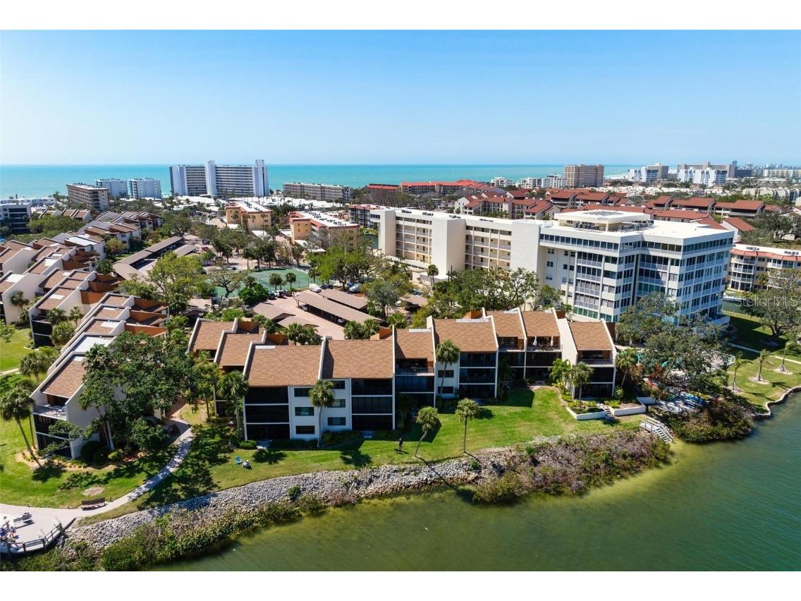 1900 Cove Ii Place #135 Sarasota FL 34242 - LITTLE SARASOTA BAY J989482 image1