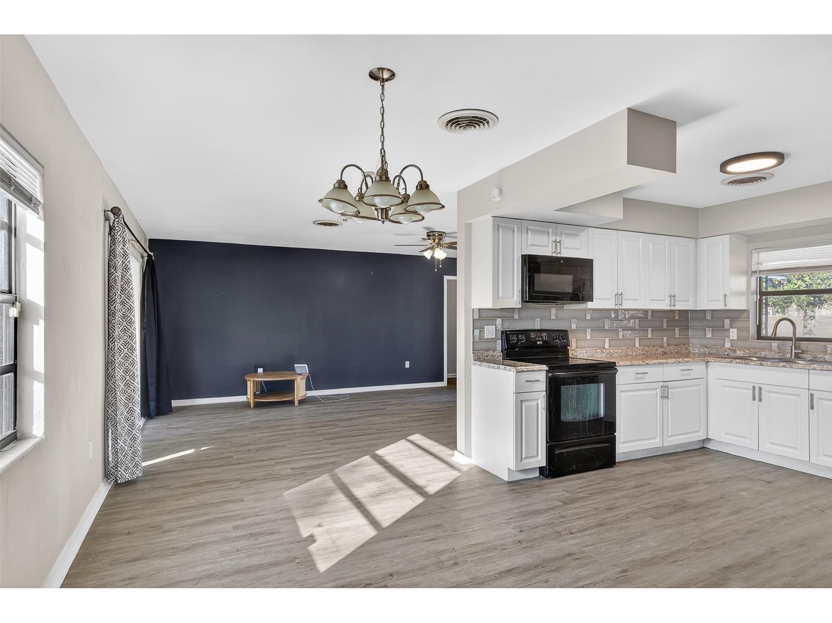 1900 Freeport Street Orlando FL 32808 O6381531 image10