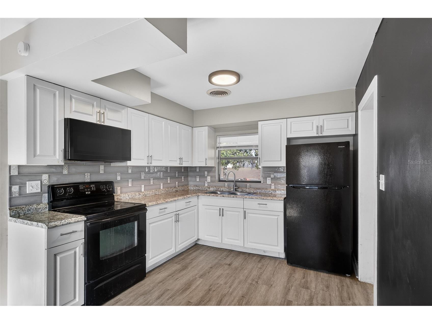 1900 Freeport Street Orlando FL 32808 O6381531 image4