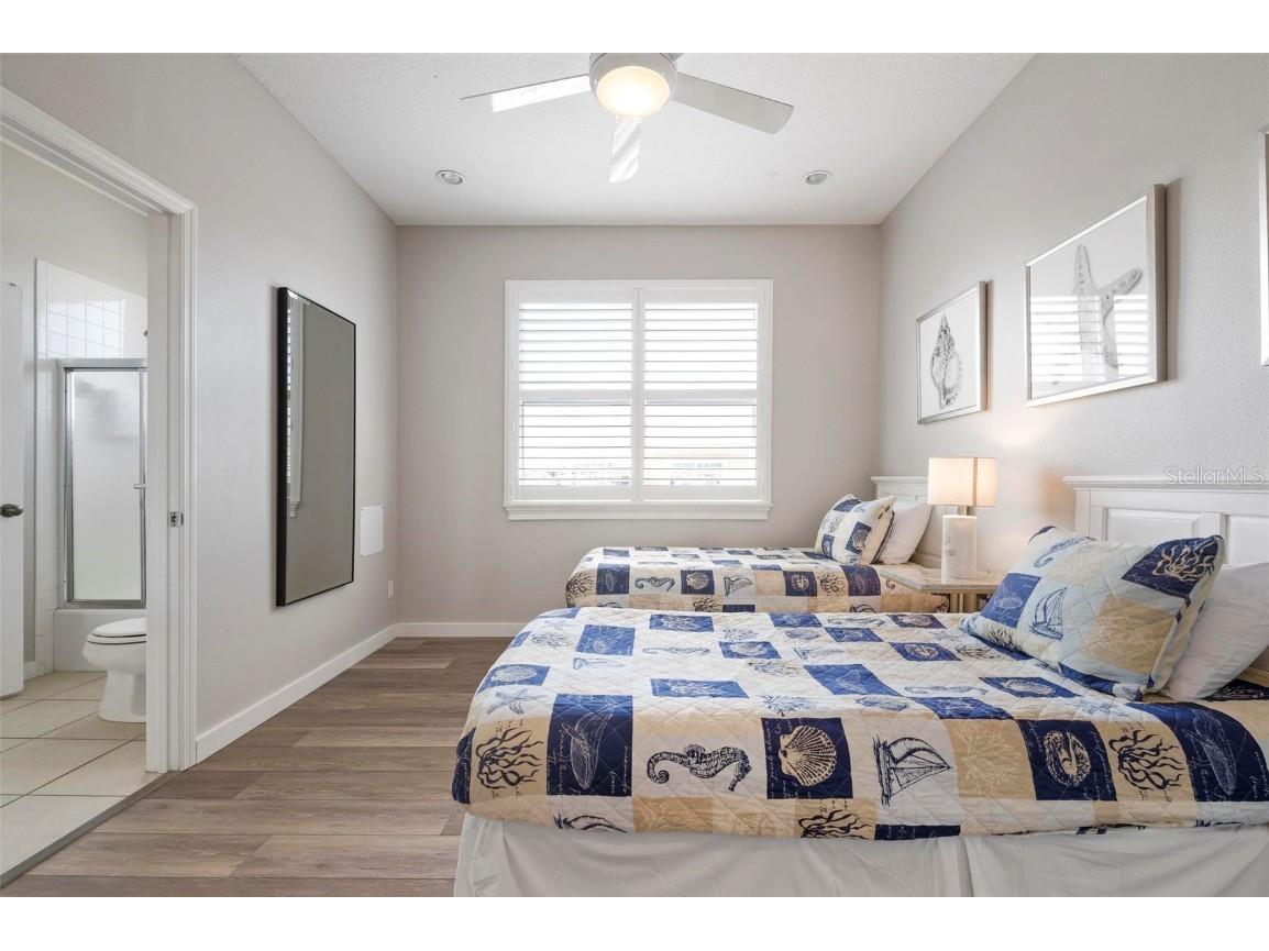 1900 Gulf Drive N #1 Bradenton Beach FL 34217 - GULF OF MEXICO A4623438 image24