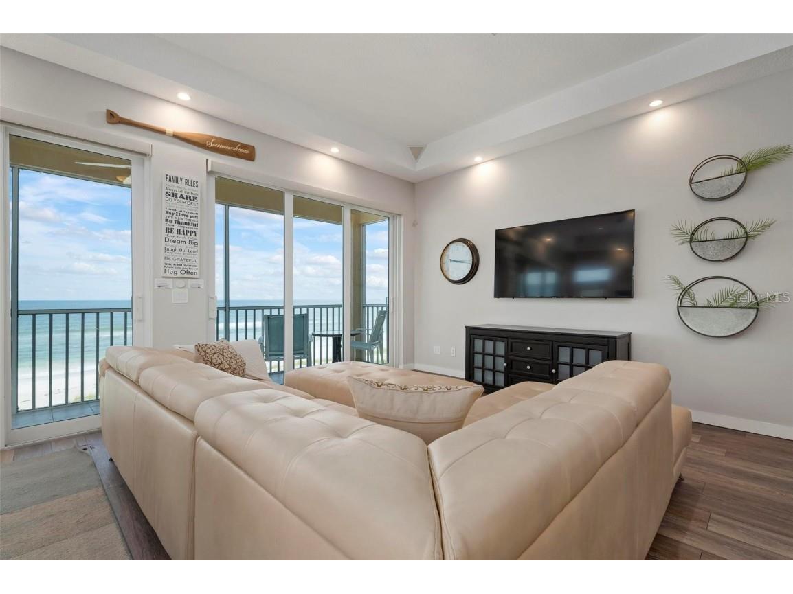 1900 Gulf Drive N #1 Bradenton Beach FL 34217 - GULF OF MEXICO A4623438 image8