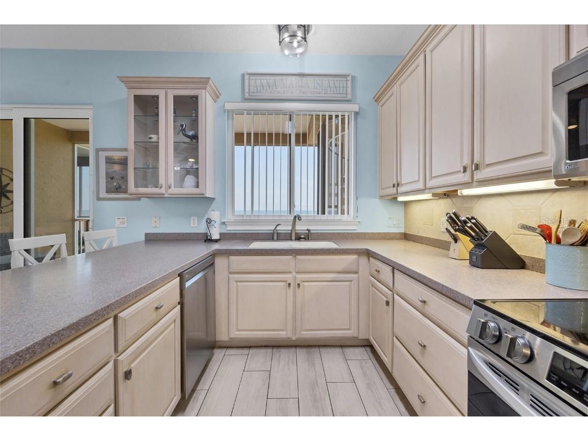 1900 Gulf Drive N #4 Bradenton Beach FL 34217 - GULF OF MEXICO A4620969 image14