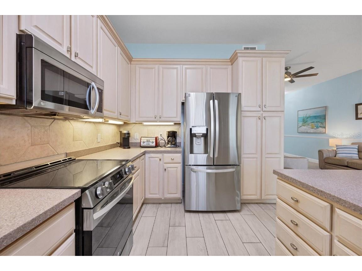 1900 Gulf Drive N #4 Bradenton Beach FL 34217 - GULF OF MEXICO A4620969 image15